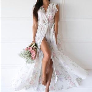 Floral bridal hi-lo robe